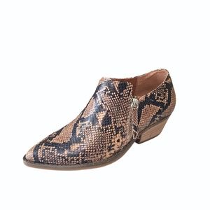 Chelsea & Violet Womens Leather Side Zip Brown Casual Boots Size 6‎